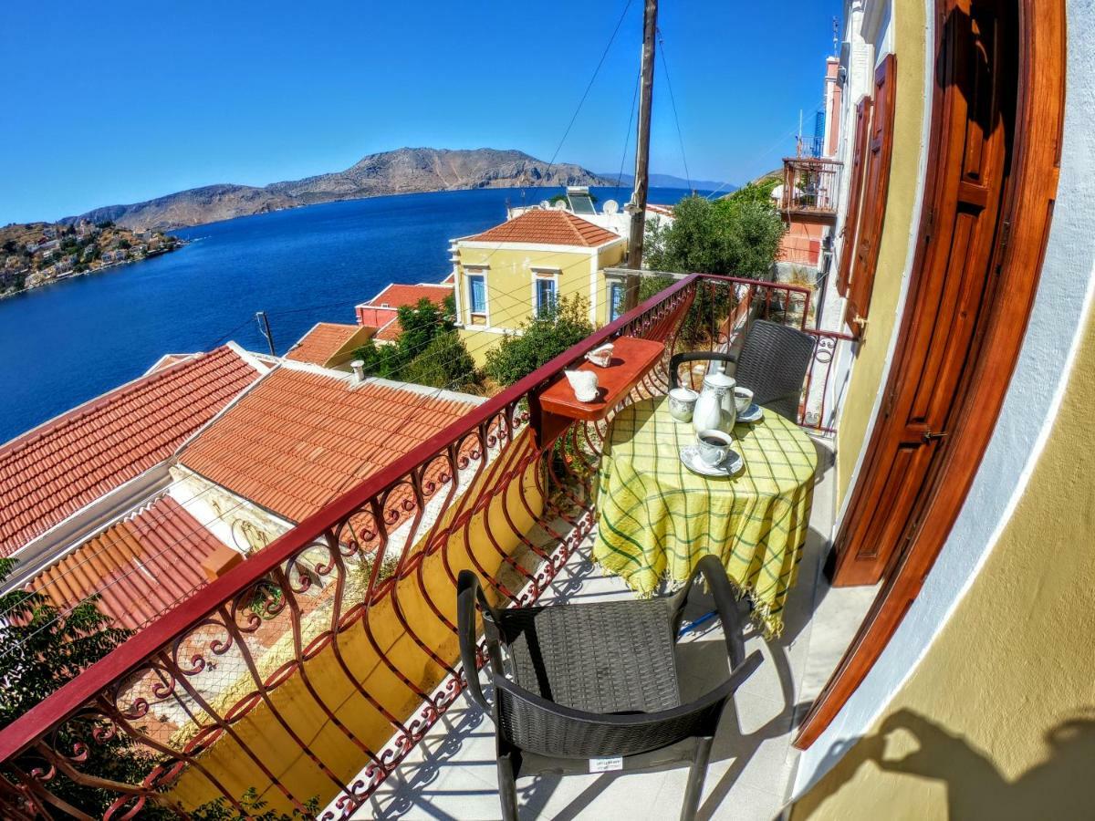 Villa Pitini Sými Buitenkant foto