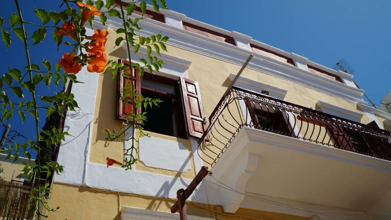 Villa Pitini Sými Buitenkant foto
