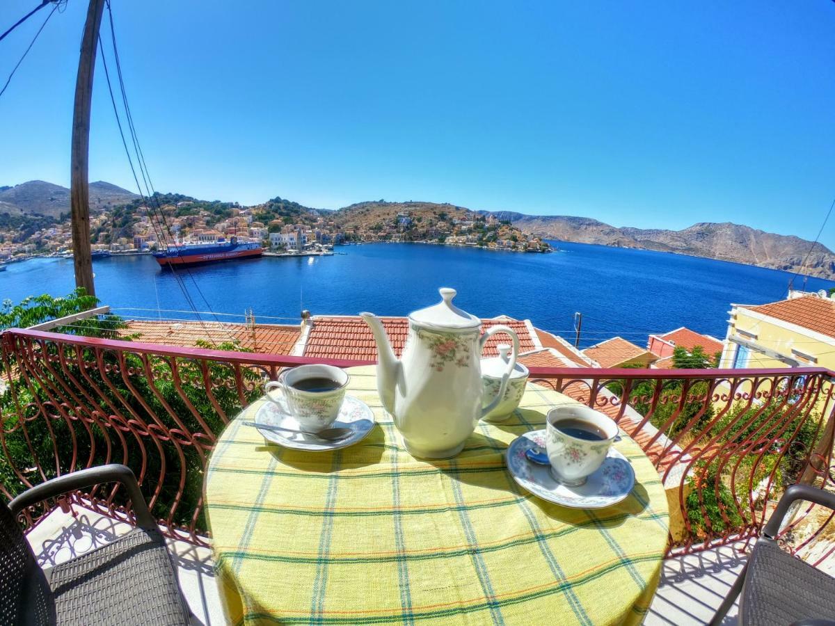 Villa Pitini Sými Buitenkant foto