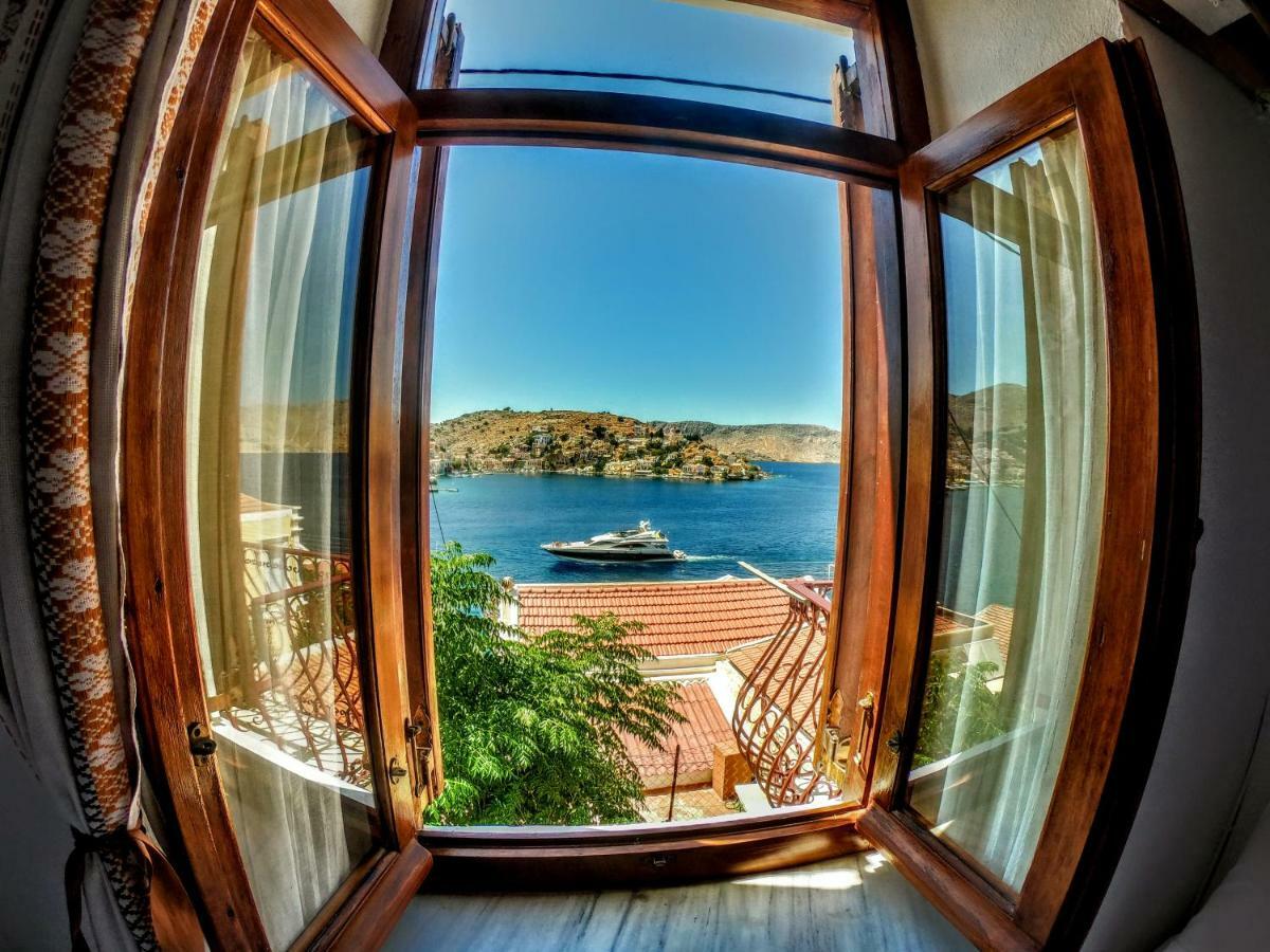 Villa Pitini Sými Buitenkant foto