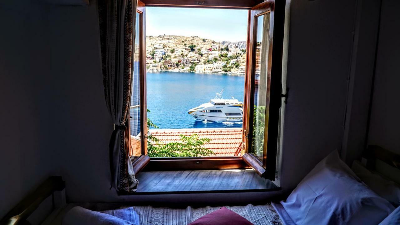 Villa Pitini Sými Buitenkant foto