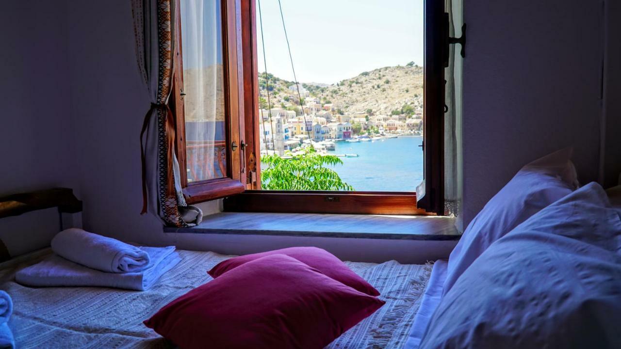 Villa Pitini Sými Buitenkant foto